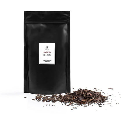 Moya organic Japanese hojicha green tea in an 80 g tea bag package.