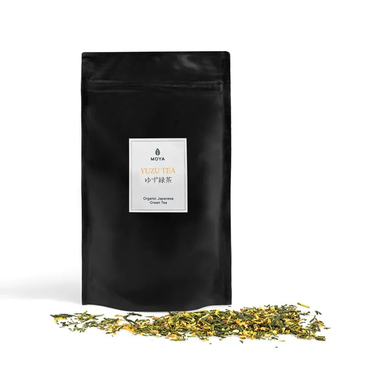 Moya organic Japanese yuzu green tea in a 100 g bag.
